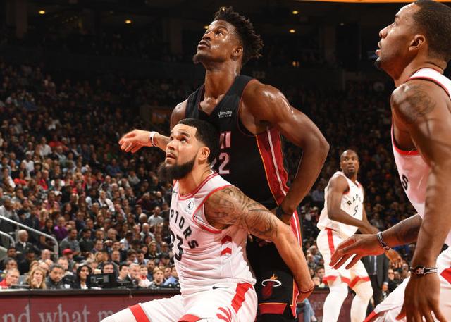 斯特充满自 斯特充满自